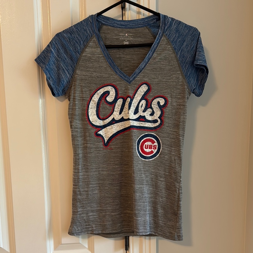 Chicago Cubs Gray and Blue Graphic Tee Size Small
